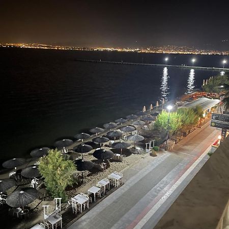 Siel Seaside Apartment Peraía Buitenkant foto
