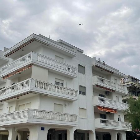 Siel Seaside Apartment Peraía Buitenkant foto